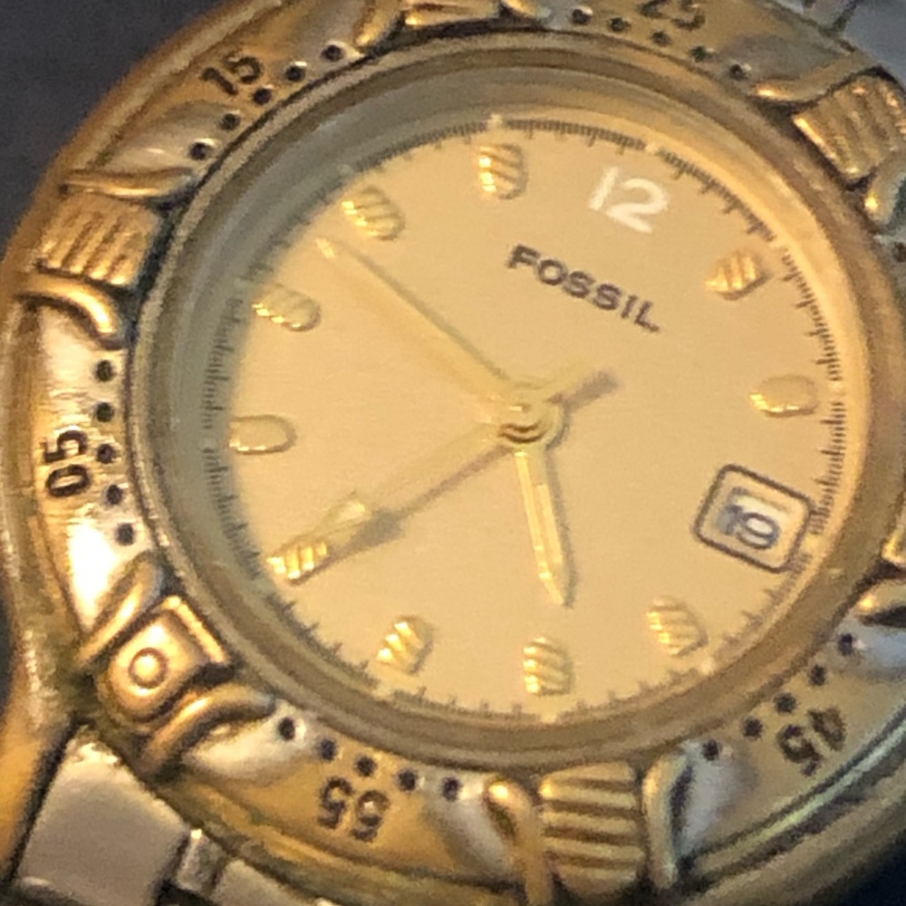 Fossil Watch Good Working Condition - image 2